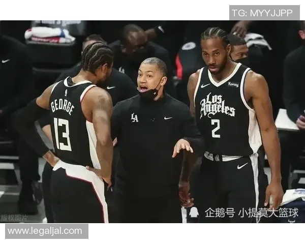 快船与雄鹿首发阵容调整小卡领衔巴图姆替代邓恩加兰入选新阵容